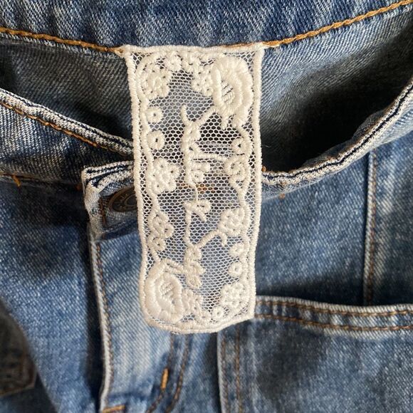 Sadie & Sage- Blue denim mini skirt with patch pocket- Size Medium - Picture 6 of 7